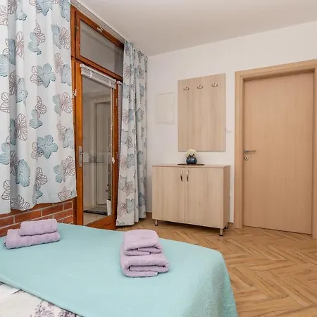 Karmen Apartment