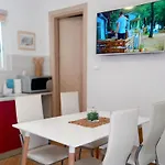 Karmen Appartamento Makarska