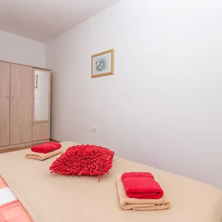 Karmen Apartamento Makarska