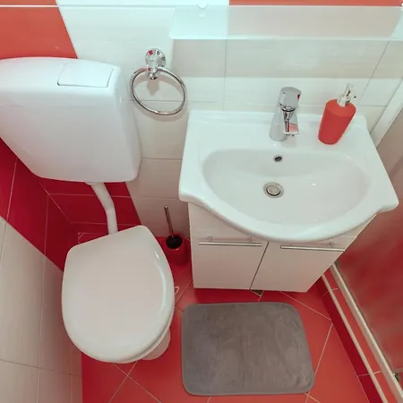 Karmen Apartamento Makarska