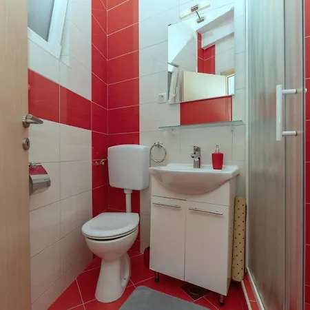 Karmen Apartamento Makarska