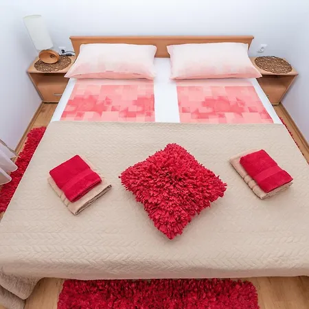 Karmen Apartamento Makarska