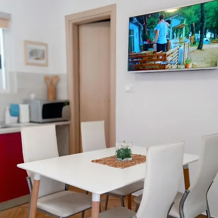 Karmen Apartamento Makarska